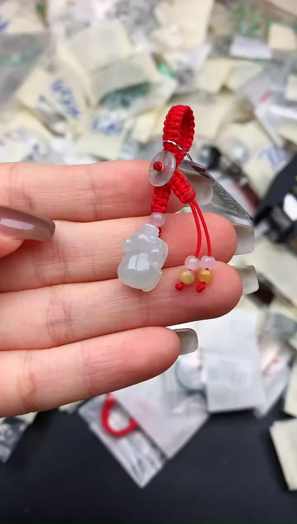 未镶嵌挂件翡翠—