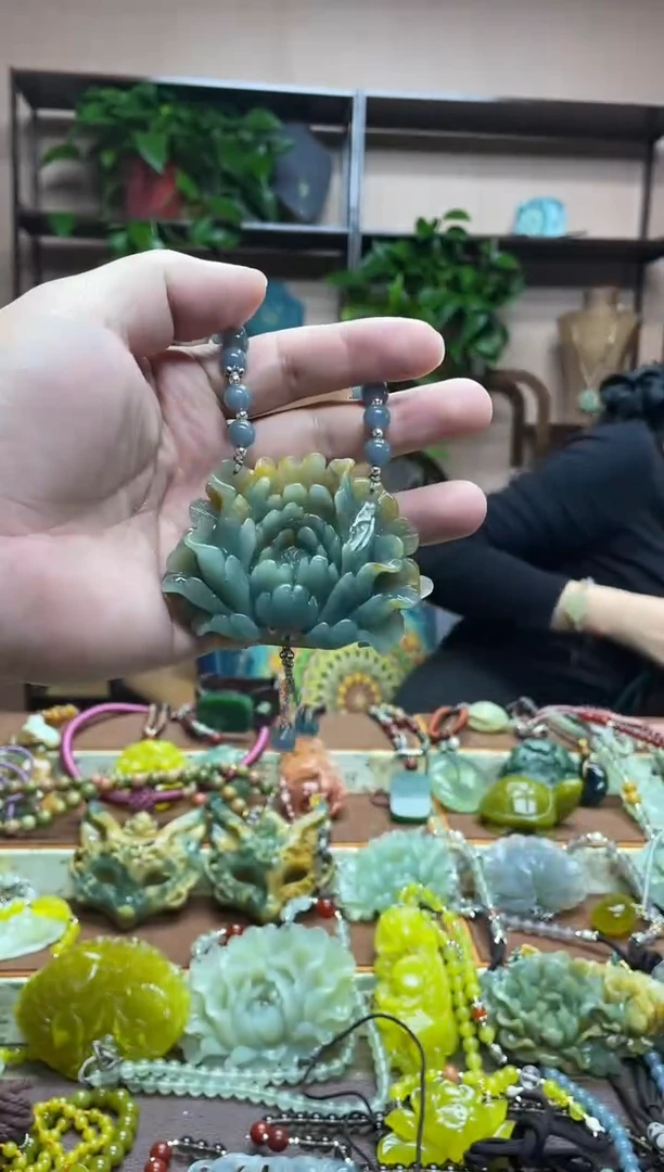 未镶嵌岫玉吊坠·