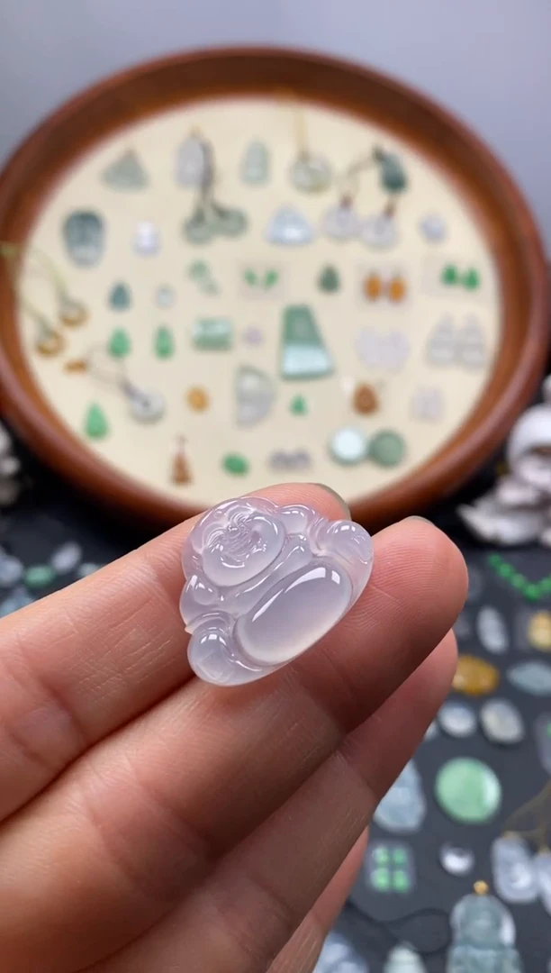 颈饰未镶嵌翡翠冰佛公/芬