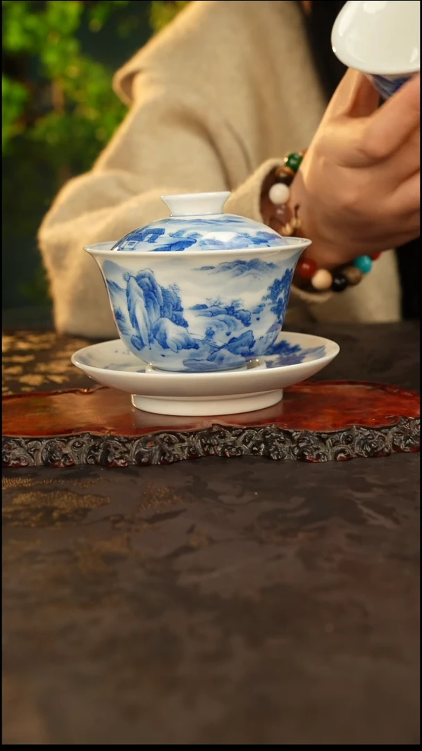 青花手绘山水主人杯