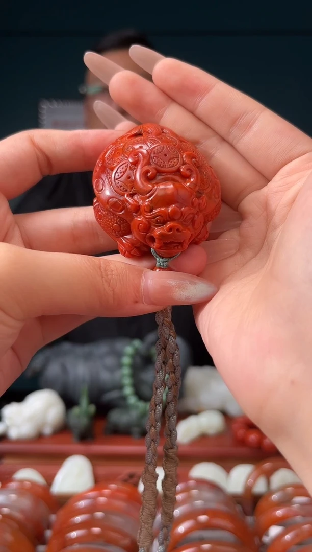 南红玛瑙未镶嵌颈饰吊坠