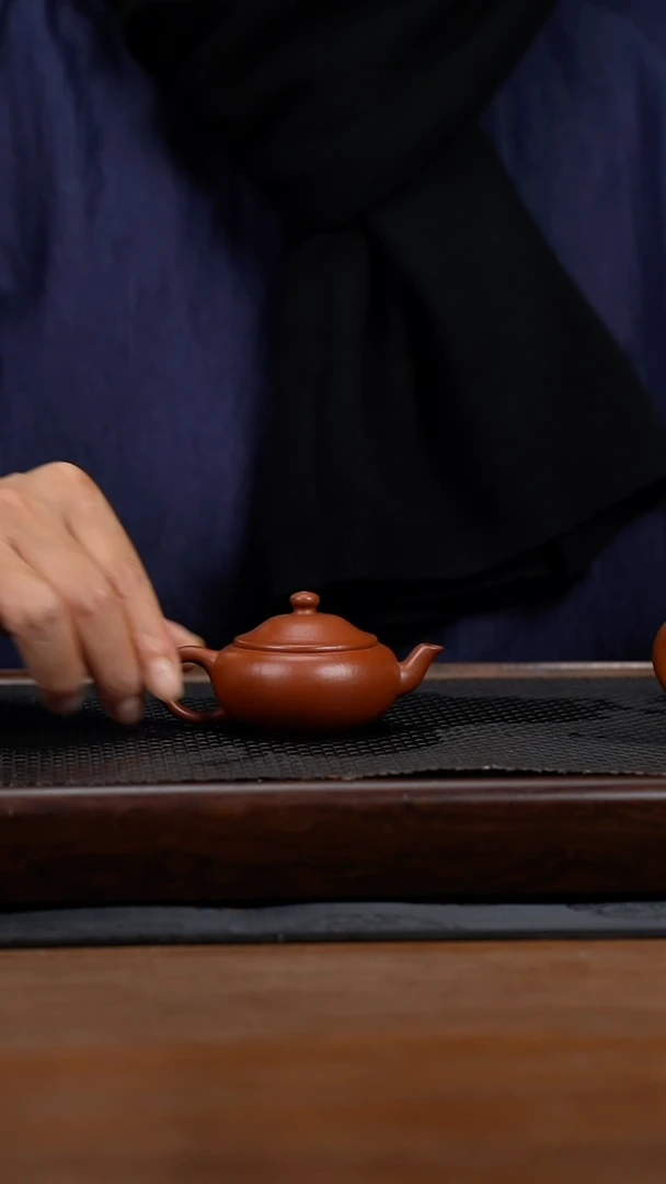 茶壶紫砂60CC黄龙山原矿朱泥1