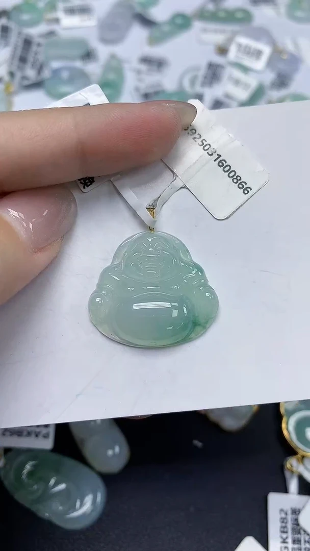 翡翠18K金镶嵌颈饰天然缅甸翡翠A货