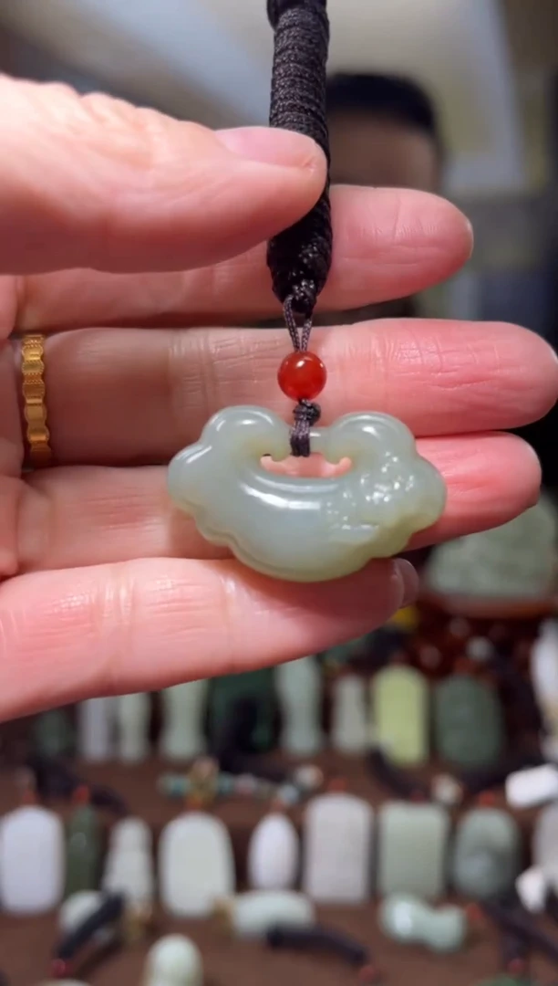 颈饰未镶嵌和田玉·