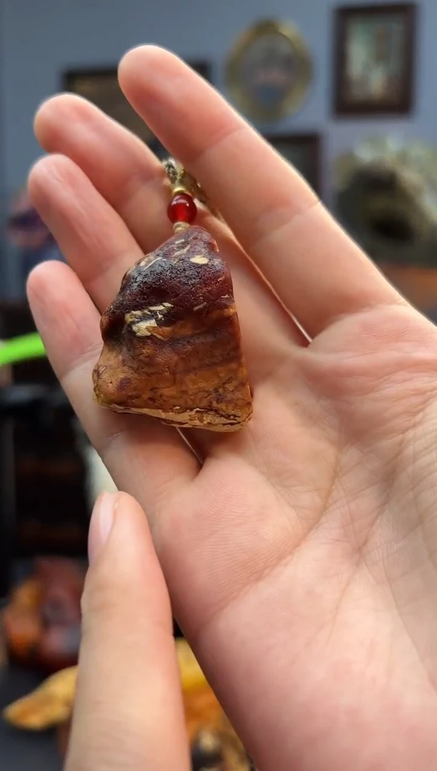 琥珀颈饰未镶嵌吊坠