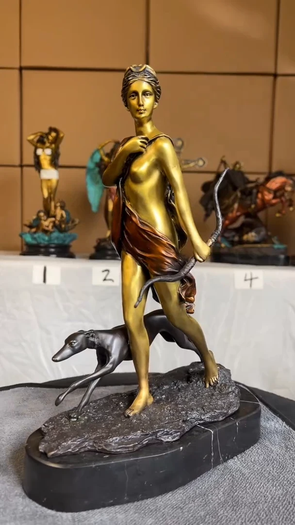 精铜材质精美雕塑