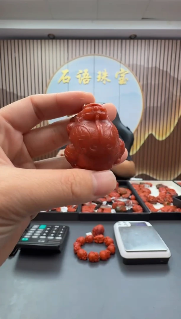 未镶嵌雕刻南红玛瑙078ZB1211产品一个