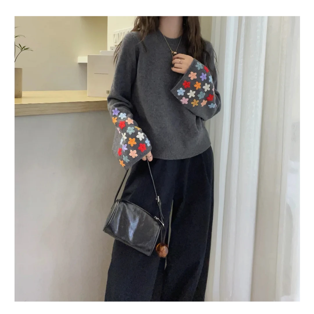 2025秋季新款时尚百搭圆领长袖针织衫女宽松显瘦毛衣打底上衣潮