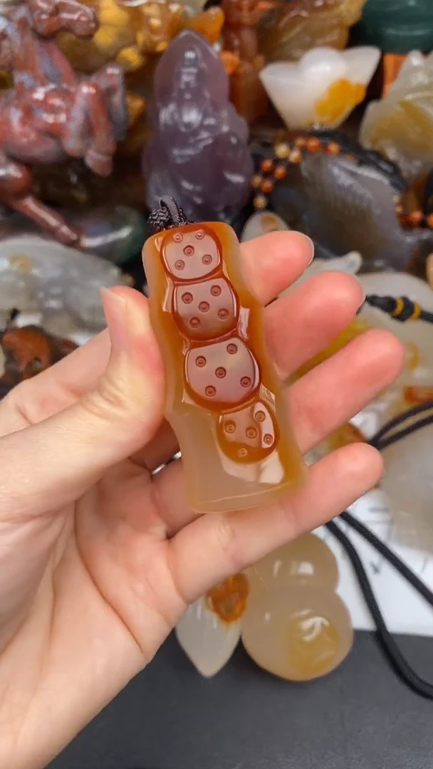 未镶嵌颈饰玛瑙/玉髓AA