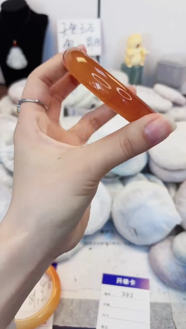 【闪购商品】石英质玉手镯未镶嵌393-玛瑙圈口64