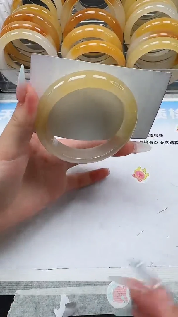 未镶嵌手镯石英质玉173