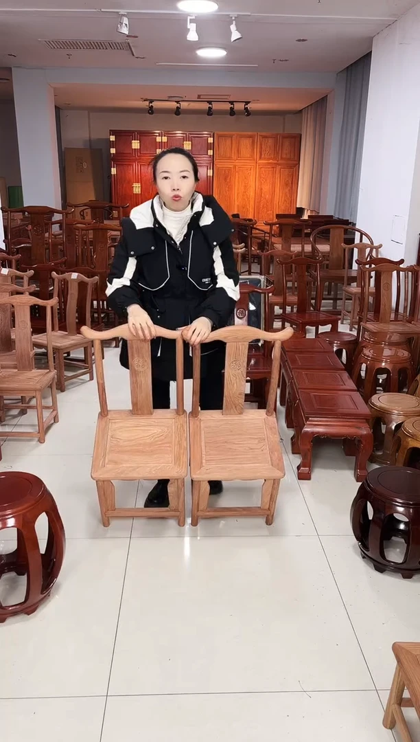 花梨木类端景台一对小巴花小官帽椅打蜡带围板40
