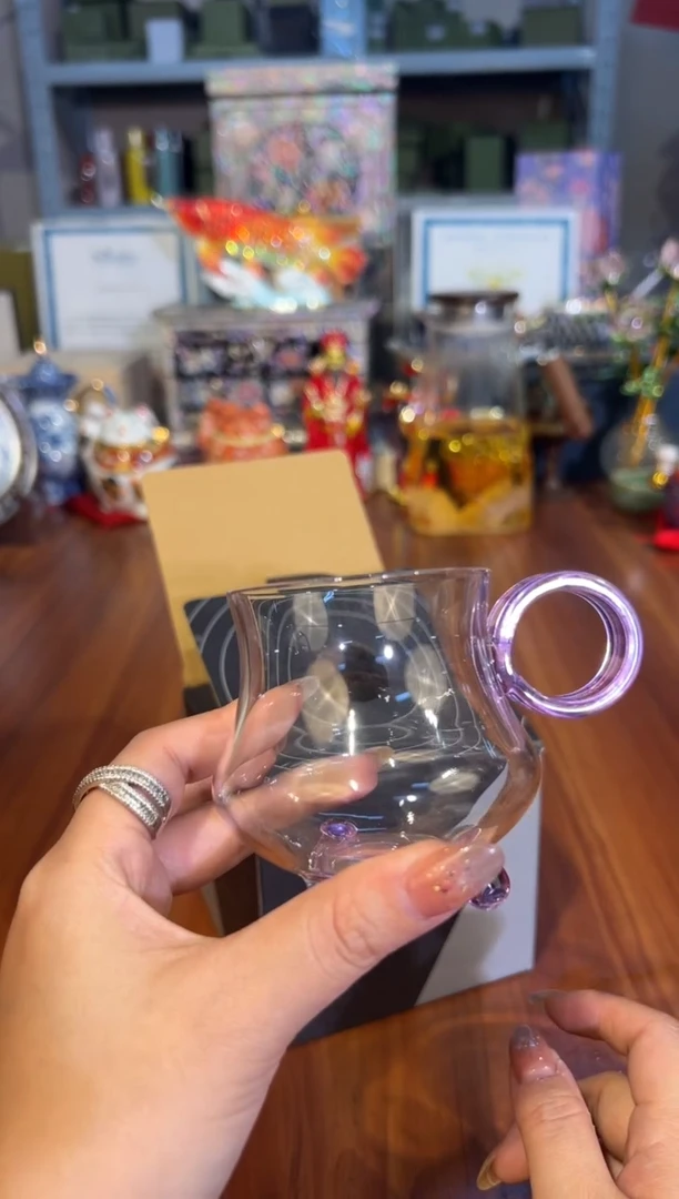 155河器紫色三足杯