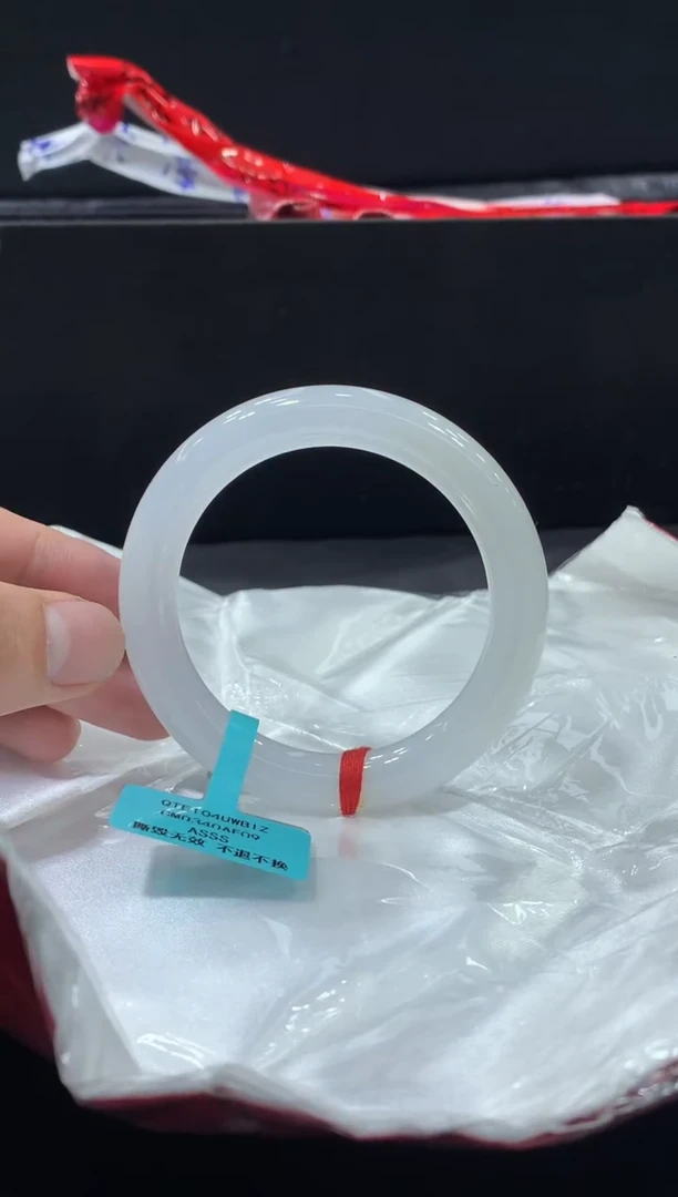 未镶嵌手镯翡翠翡翠手镯