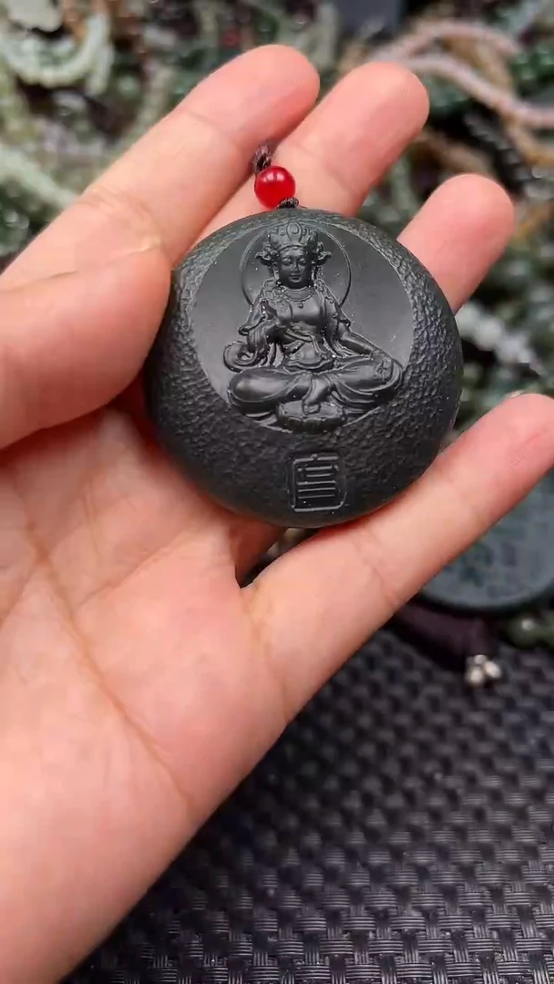 和田玉未镶嵌颈饰1