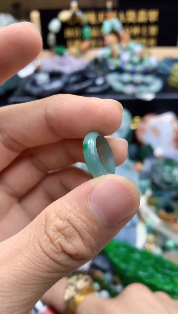 颈饰未镶嵌翡翠缅甸翡翠