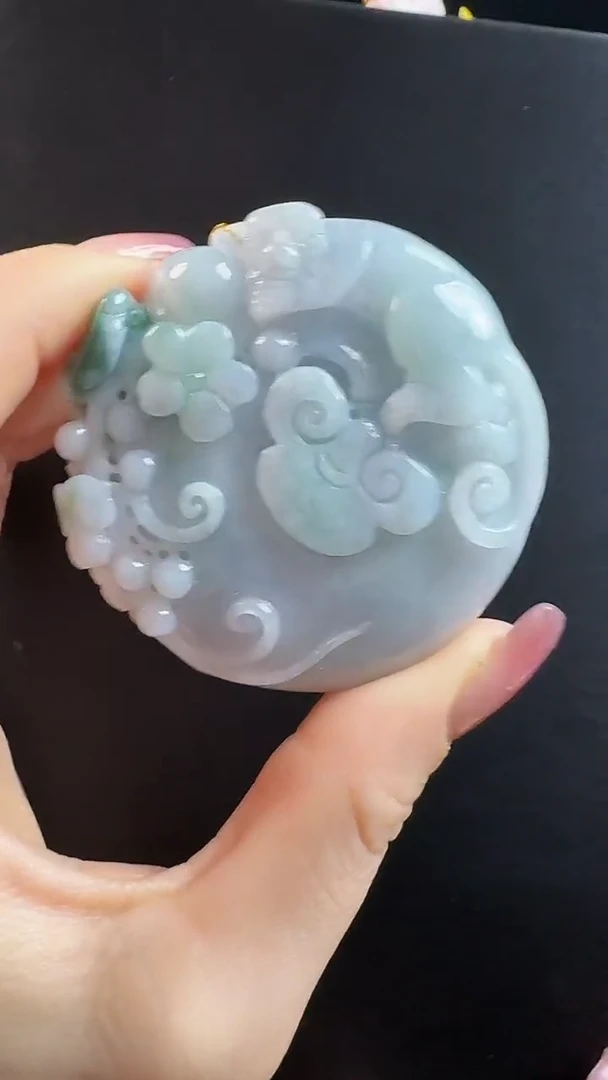 颈饰未镶嵌翡翠如意