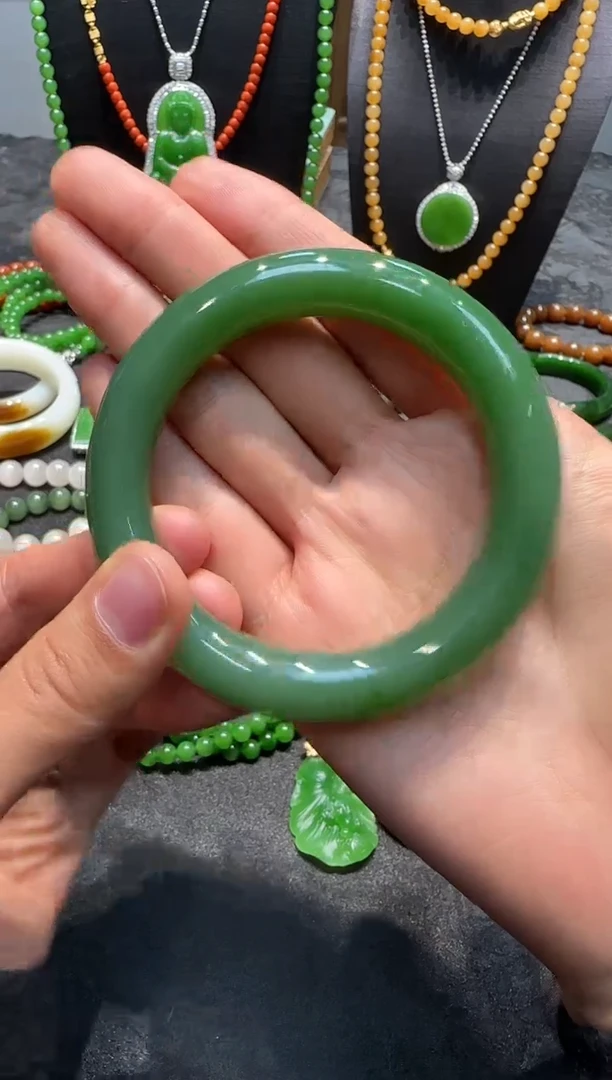 未镶嵌手镯和田玉56.57.58