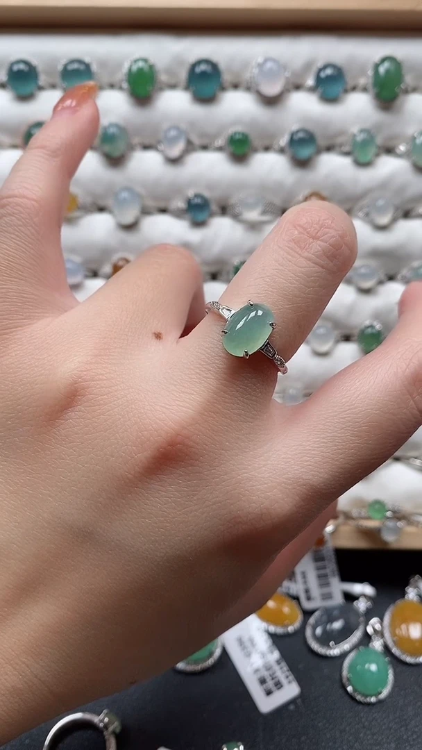 【闪购商品】翡翠戒指银S925镶嵌一物一证一礼盒