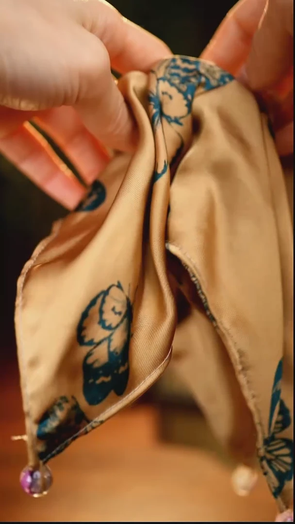 刺绣私人定制苗族手工S619