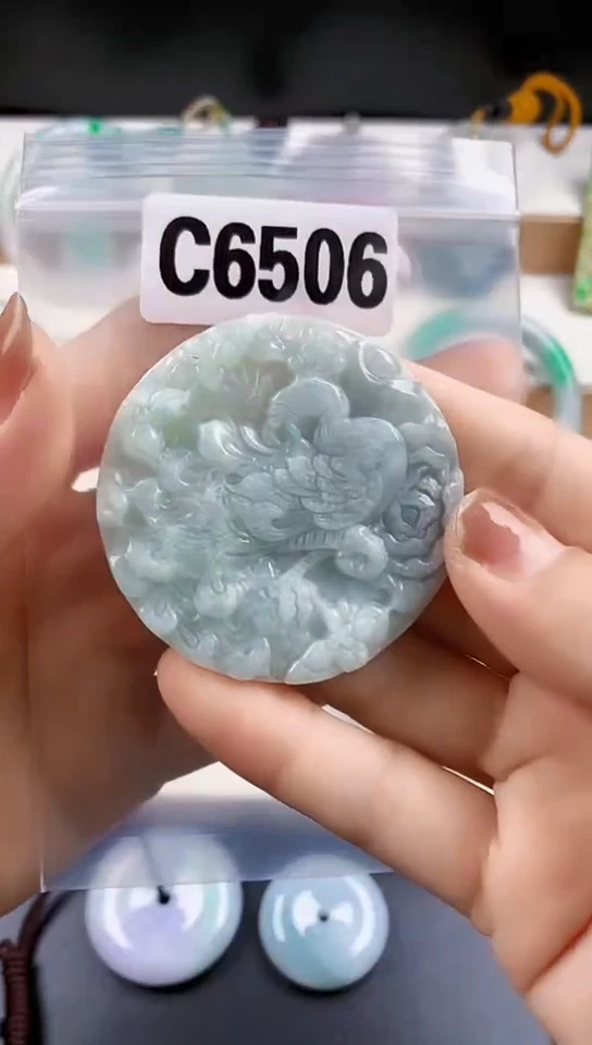 颈饰未镶嵌翡翠天然翡翠吊坠挂件