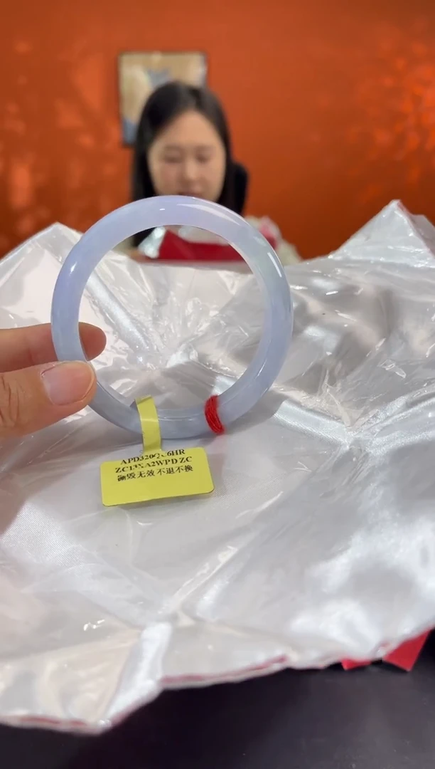 未镶嵌手镯翡翠1        圈口57