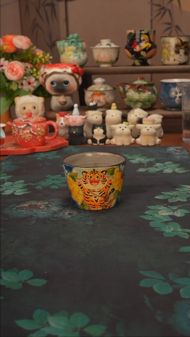 迷糊  小老虎紫砂猪口杯