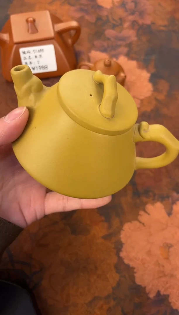 茶杯紫砂-黄段高足石瓢紫砂