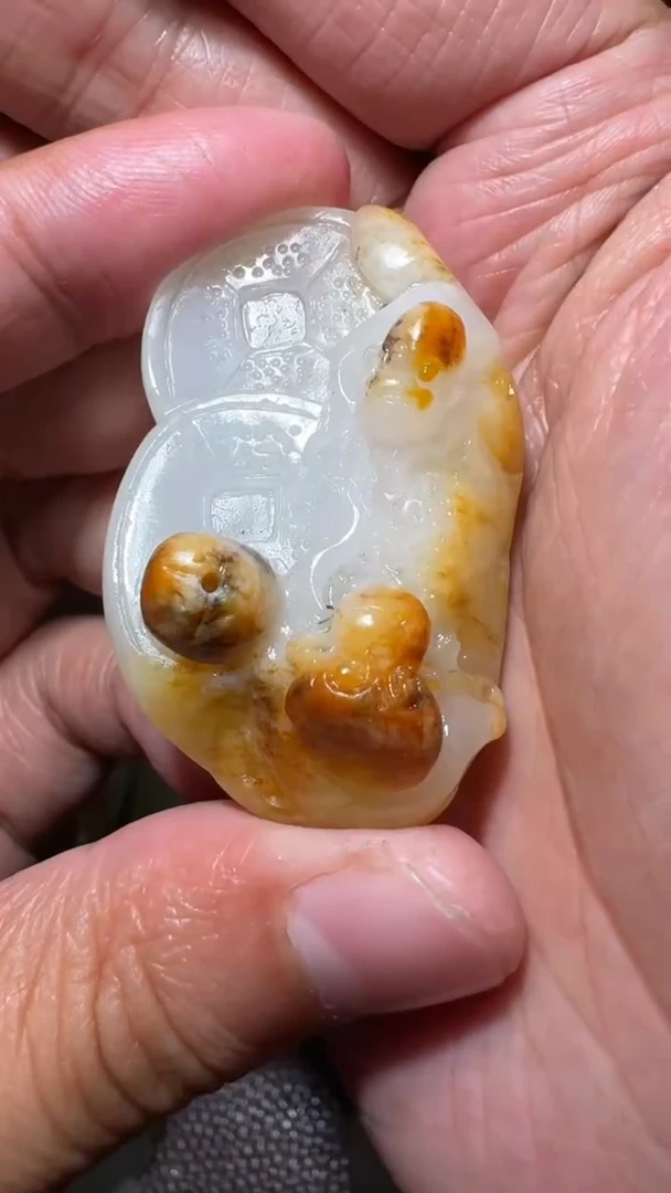 未镶嵌和田玉挂件和田玉