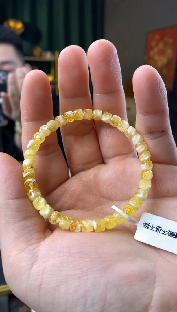 【闪购商品】蜜蜡手串未镶嵌6m无相微瑕