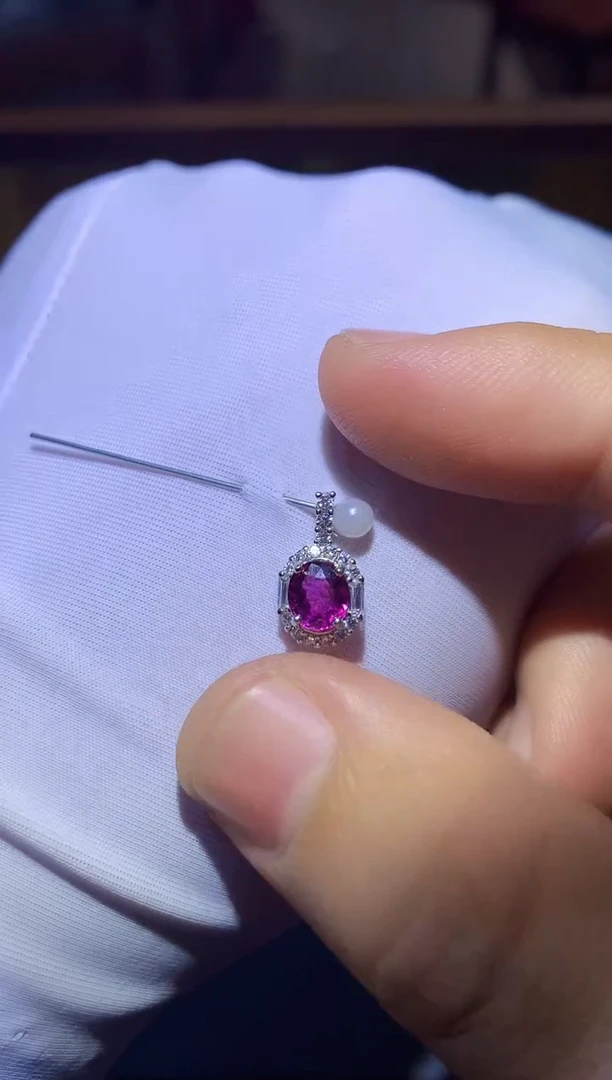 【闪购商品】碧玺颈饰银S925镶嵌........