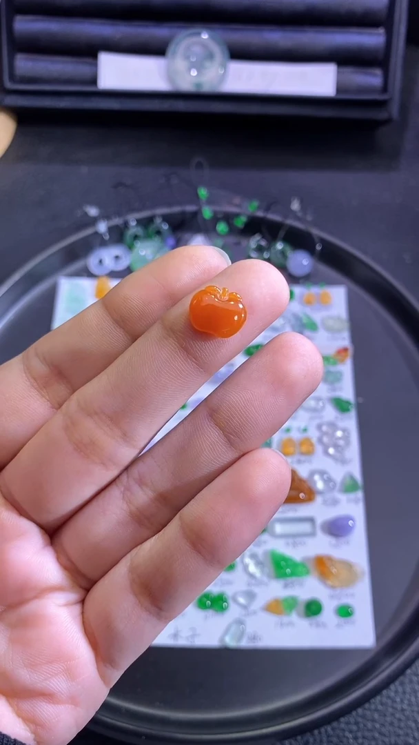 未镶嵌挂件翡翠苹果