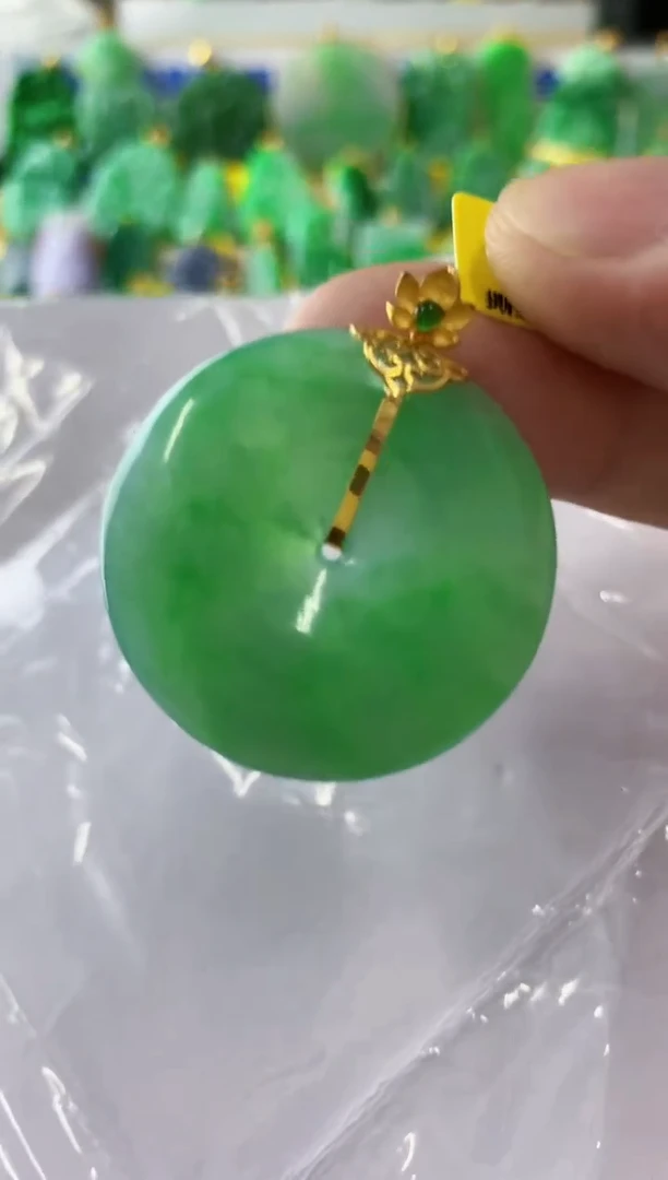 翡翠18K金镶嵌吊坠(不含链)挂件