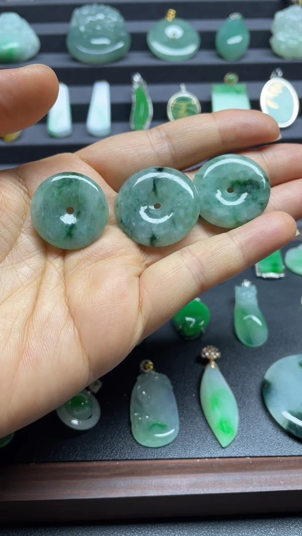 吊坠(不含链)未镶嵌翡翠平安扣多样性发其一