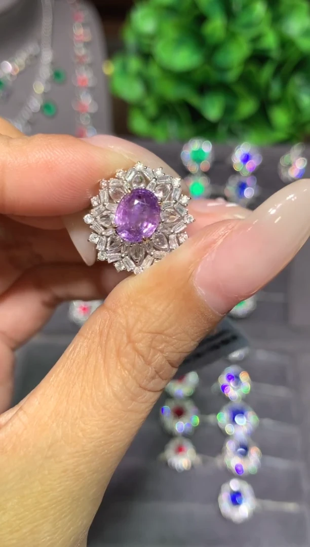 戒指蓝宝石18K金镶嵌1.45CT