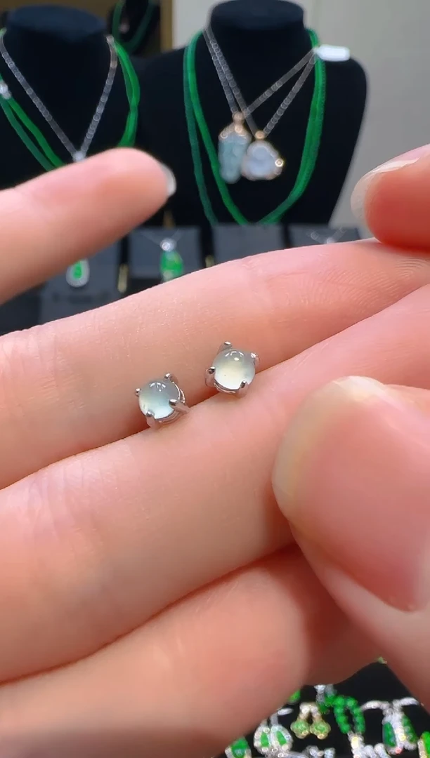 银S925镶嵌翡翠耳饰白冰耳钉