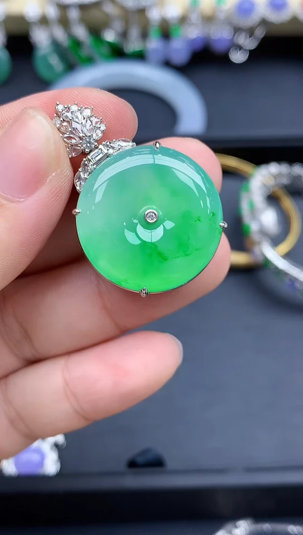 吊坠(不含链)18K金镶嵌翡翠835-中国好珍宝