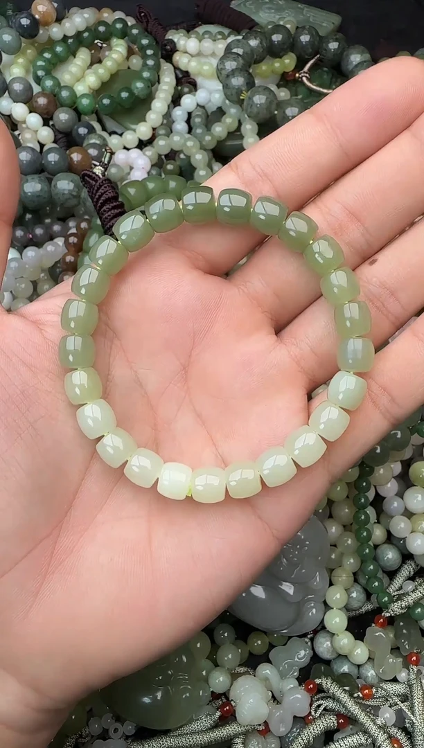 颈饰未镶嵌和田玉拍一发一