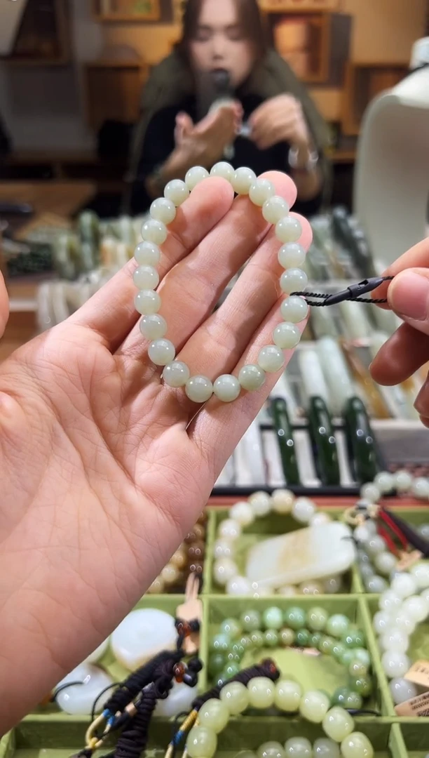 未镶嵌手串和田玉且末料青白玉手串卡8