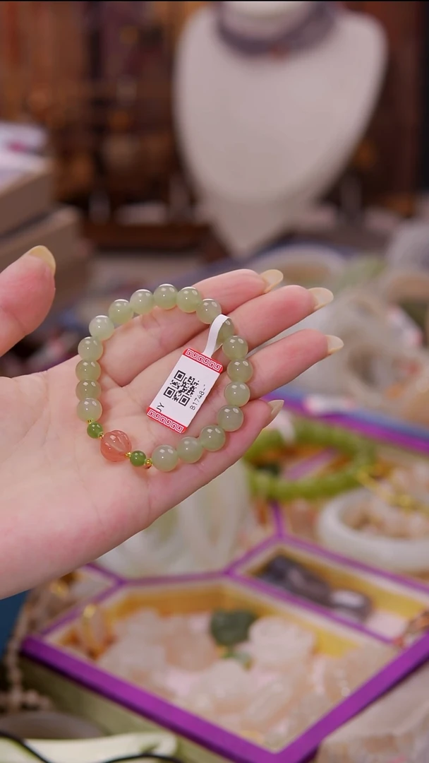 未镶嵌手串和田玉特价款不退不换 晴水手串