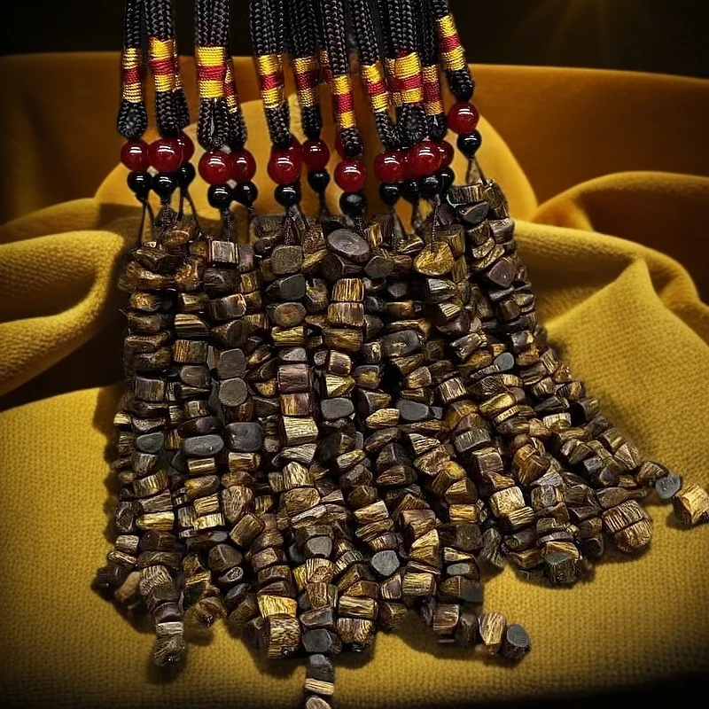 天然沉香绿棋楠碎块，高油高脂多样性发货一个