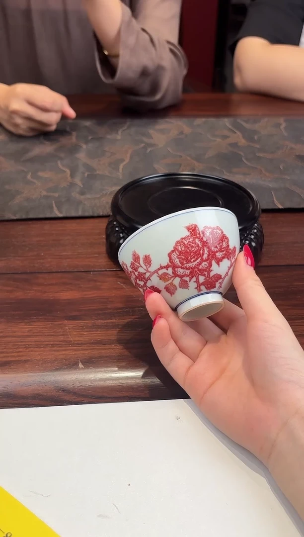 摆件瓷立方—【古县衙】釉里红山茶花主人杯21