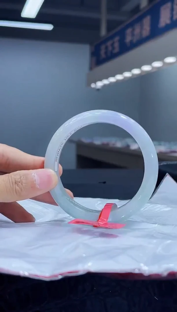 未镶嵌手镯翡翠18