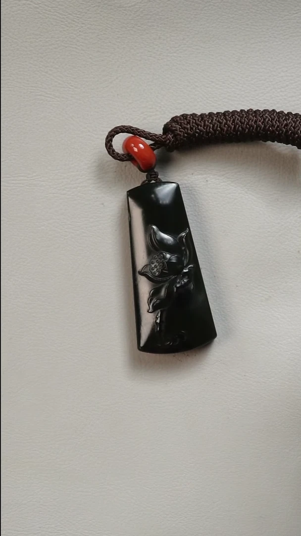 未镶嵌和田玉挂件莲花