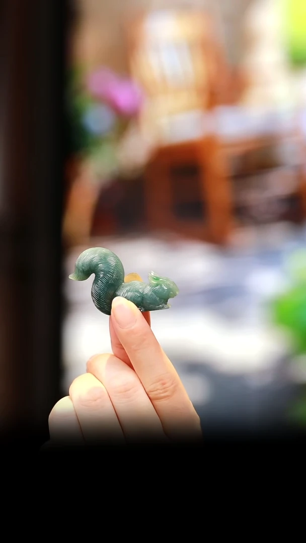 未镶嵌摆件翡翠松鼠