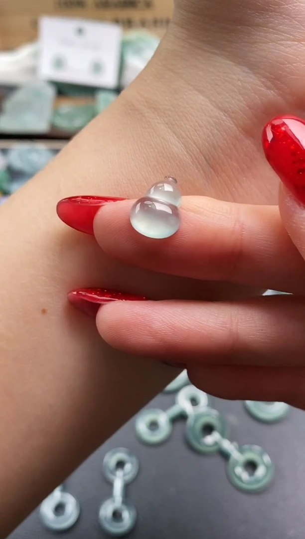 颈饰未镶嵌翡翠葫芦