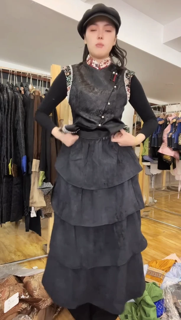 蛋糕裙       S码         105斤