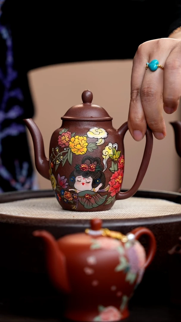 茶壶紫砂紫泥宫灯泥绘唐美人