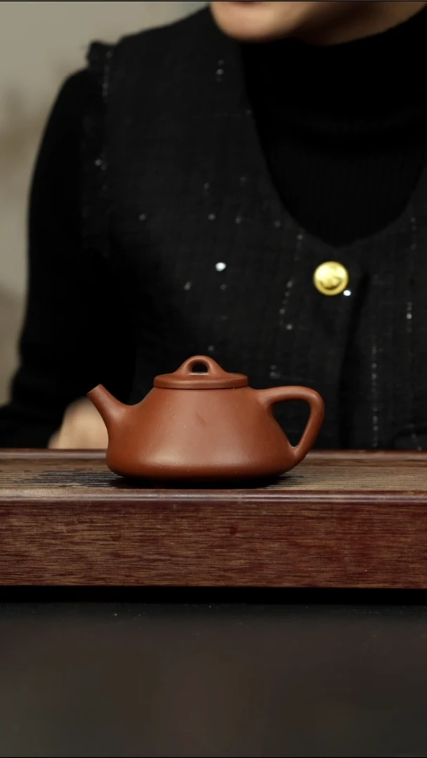 茶壶紫砂红降坡 子冶石瓢