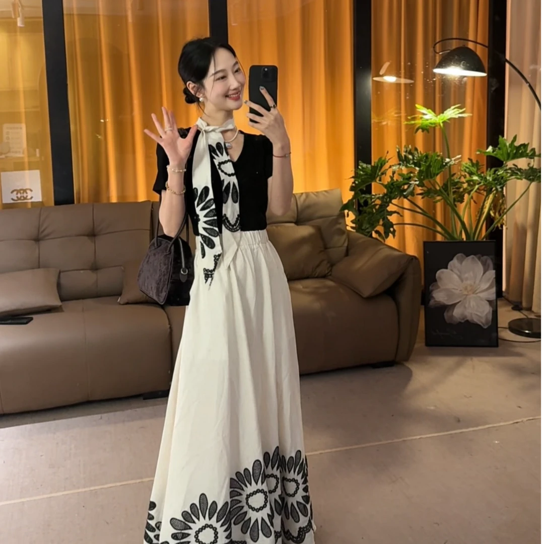 【肉肉】2025春季上新法式复古经典气质黑白伞裙套装6555+6558